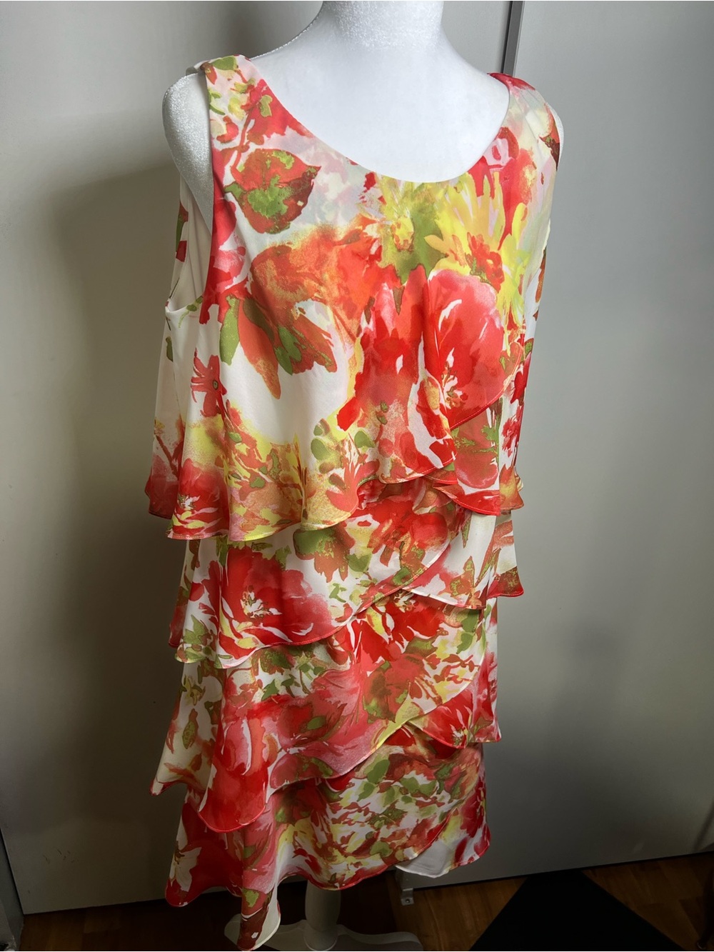 SL Fashions Floral Tiered Sleeveless Dress - Red & Green